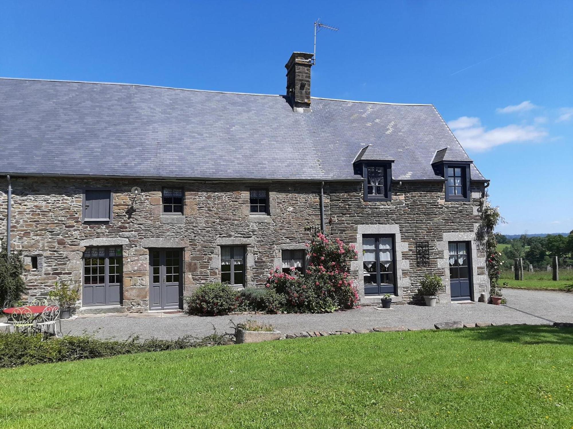 Holiday Home Close To Normandy Montaigu-les-Bois エクステリア 写真