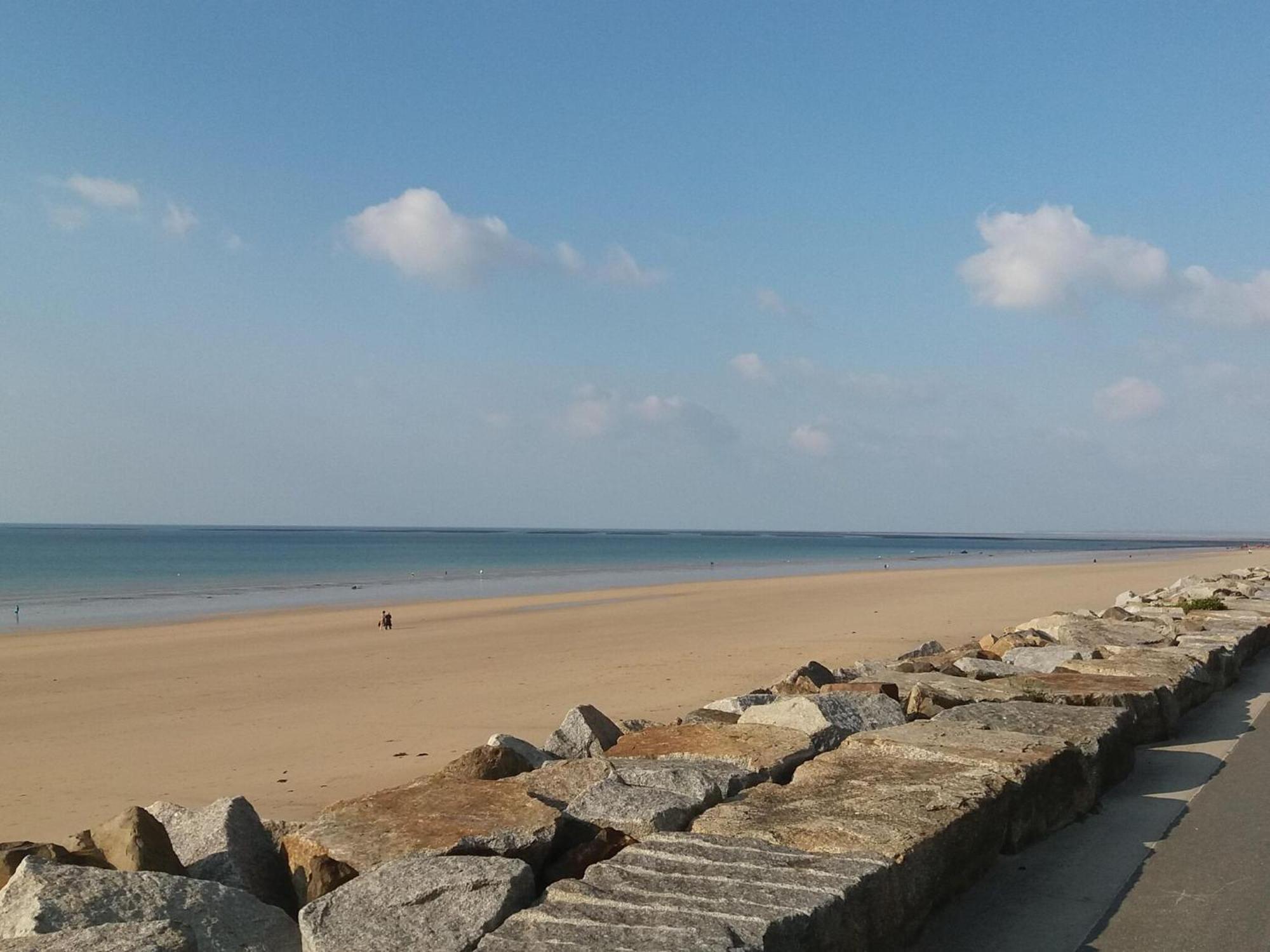 Holiday Home Close To Normandy Montaigu-les-Bois エクステリア 写真