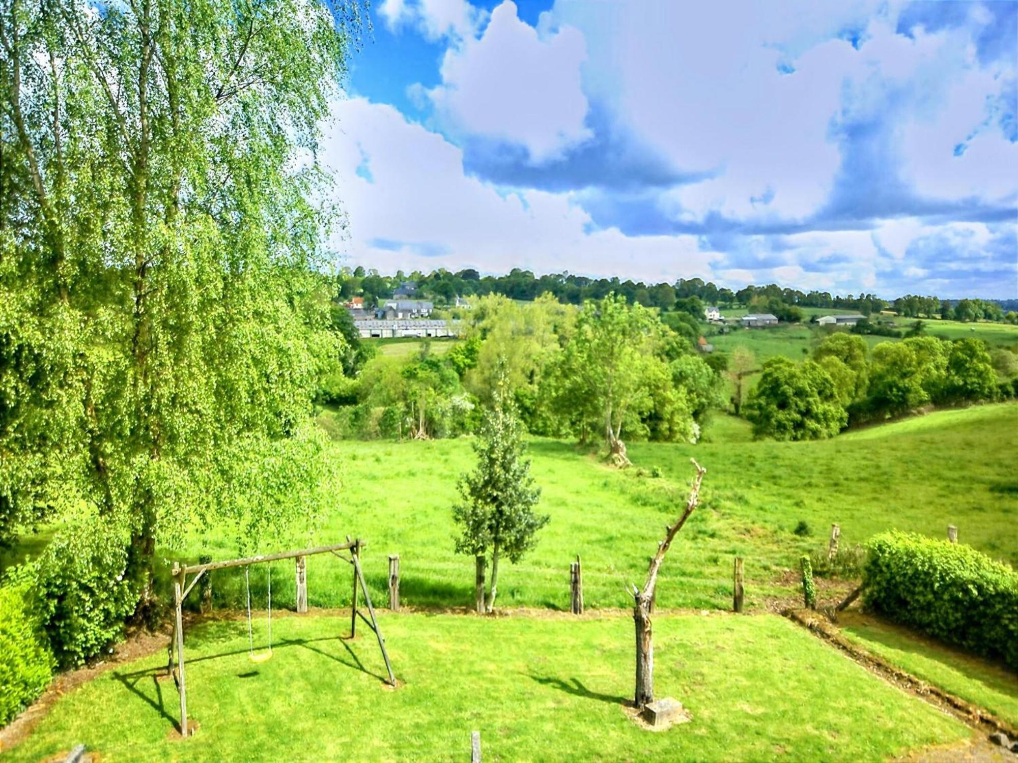 Holiday Home Close To Normandy Montaigu-les-Bois エクステリア 写真